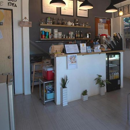 Hometel Barrio House Mactan มักตัน ภายนอก รูปภาพ