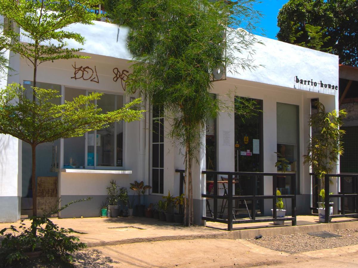 Hometel Barrio House Mactan มักตัน ภายนอก รูปภาพ