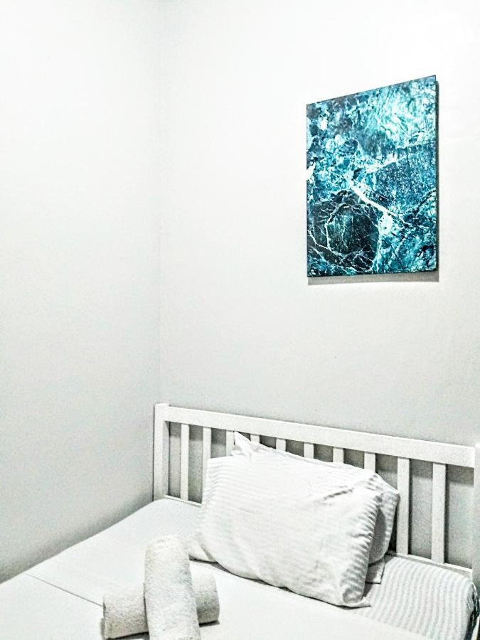 Hometel Barrio House Mactan มักตัน ภายนอก รูปภาพ