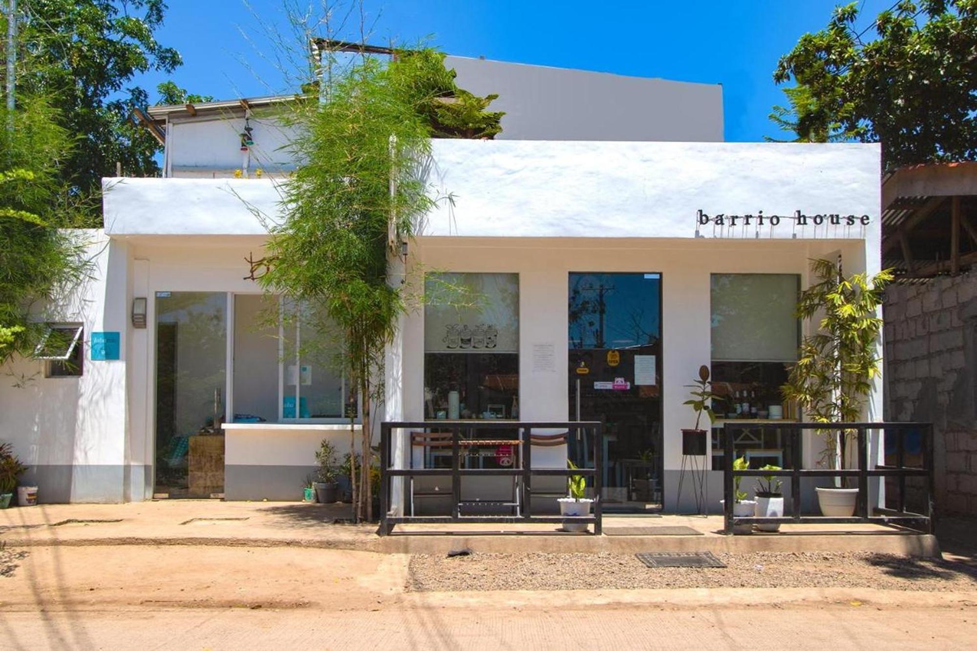 Hometel Barrio House Mactan มักตัน ภายนอก รูปภาพ