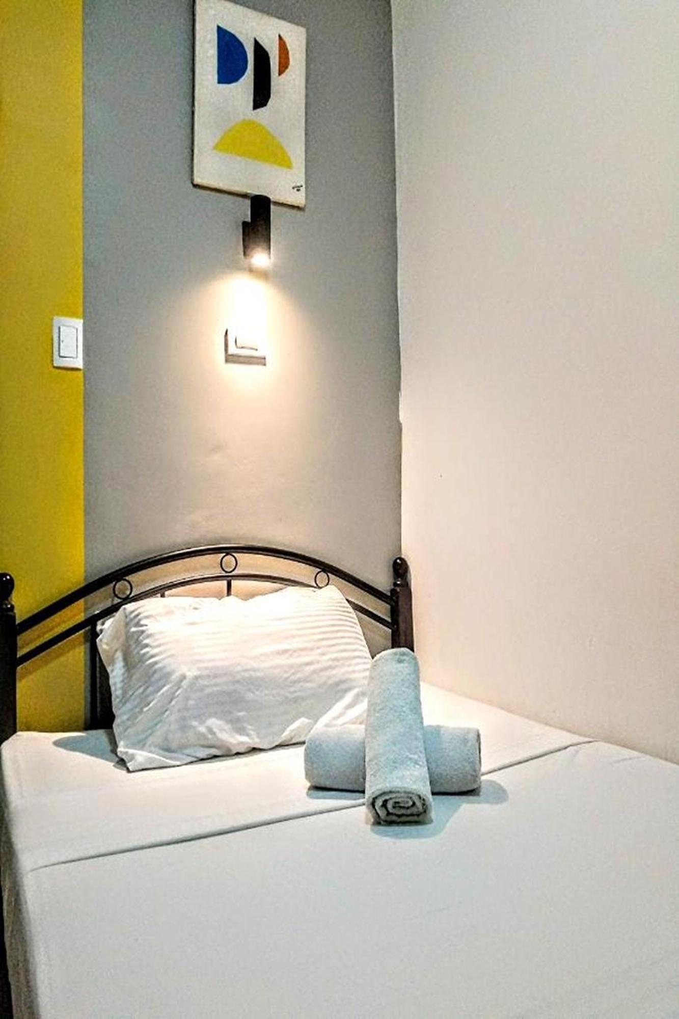 Hometel Barrio House Mactan มักตัน ภายนอก รูปภาพ